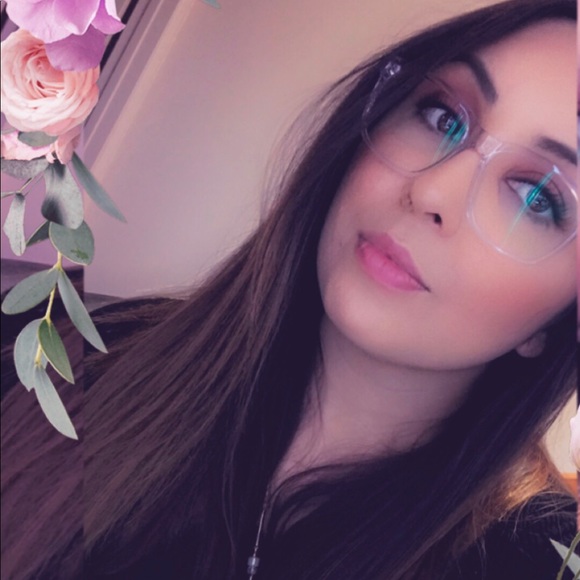 Meet your Posher, Janette - Picture 3 of 3